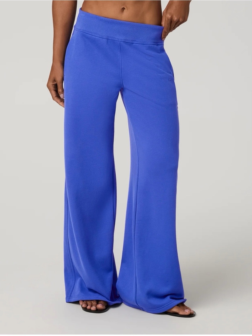 Vuori Sedona Midrise Wideleg Sweatpant Medium